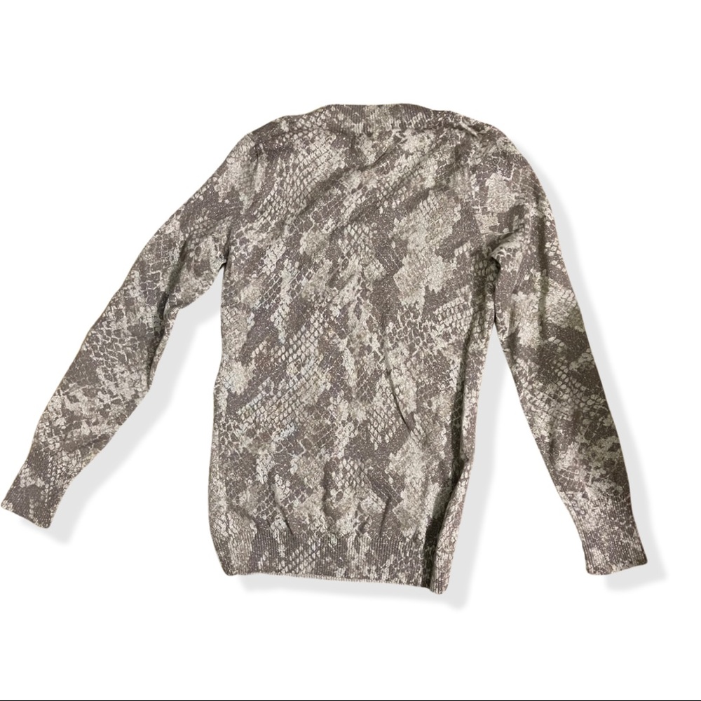 Express Sweater - Picture 3 of 3